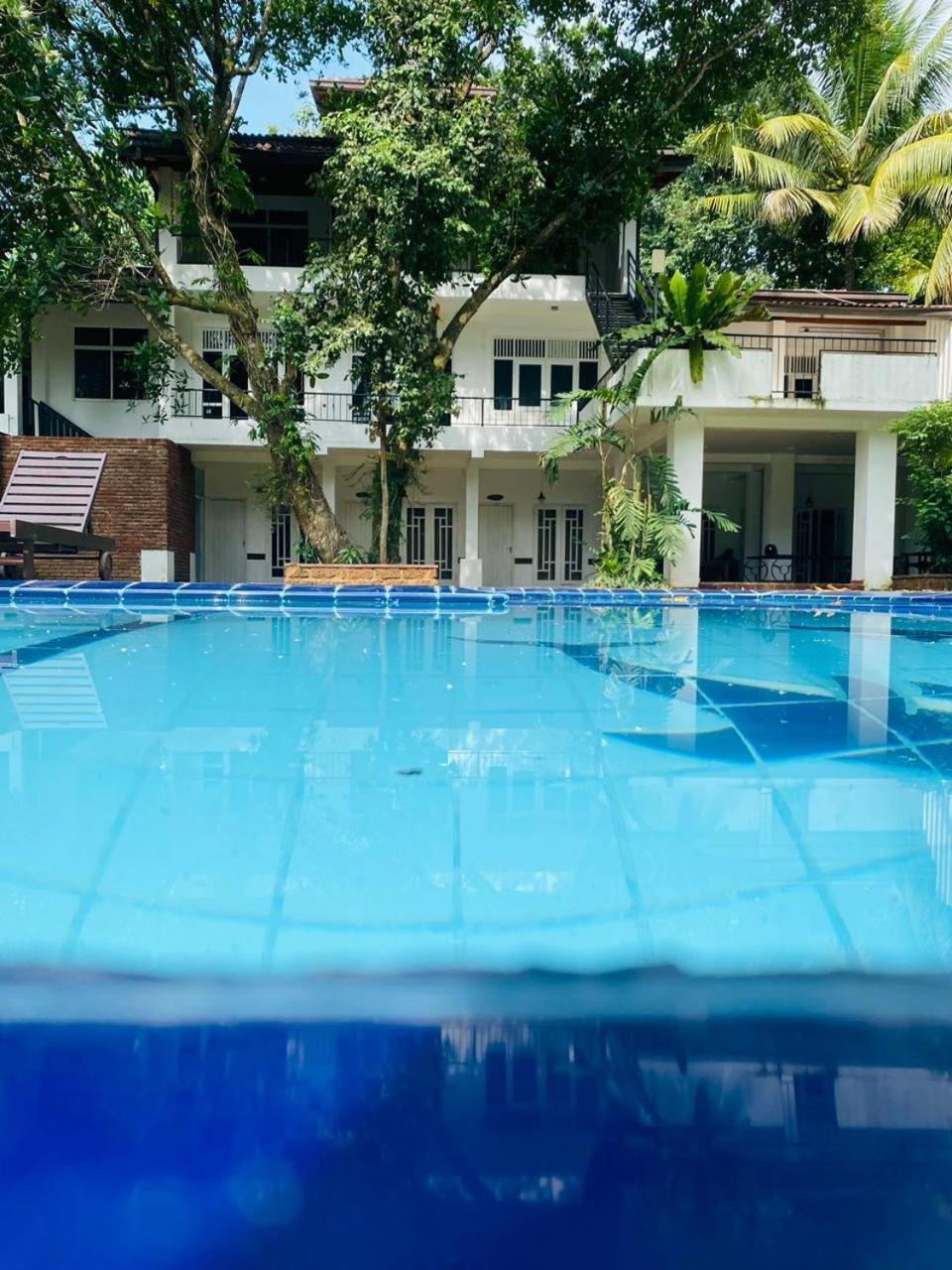 Hotel The Shade Brothers Katunayaka Exteriér fotografie